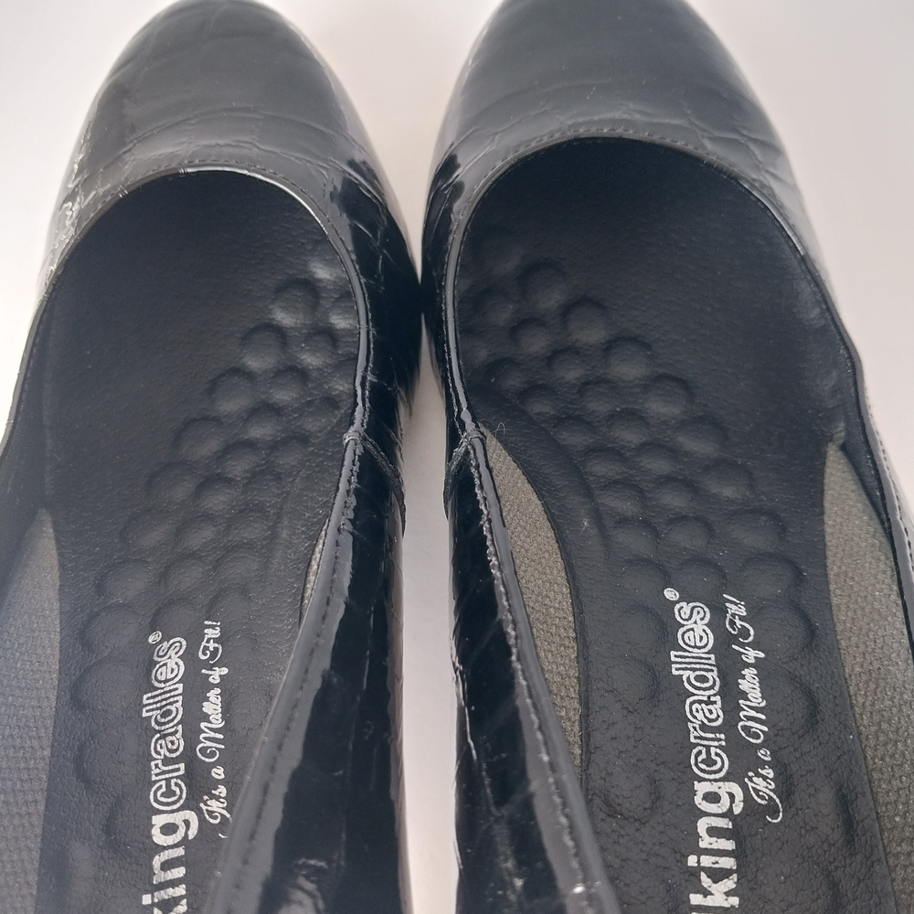 Walking Cradles‎ Black Croc-Embossed Heels - Picture 7 of 16